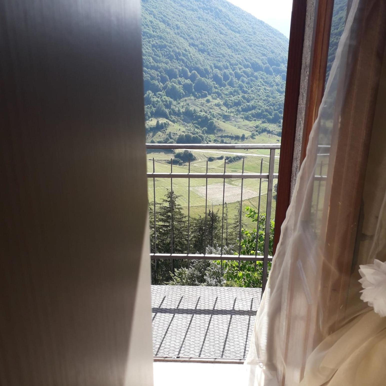 Villa Casa Di Via Roma Opi Esterno foto